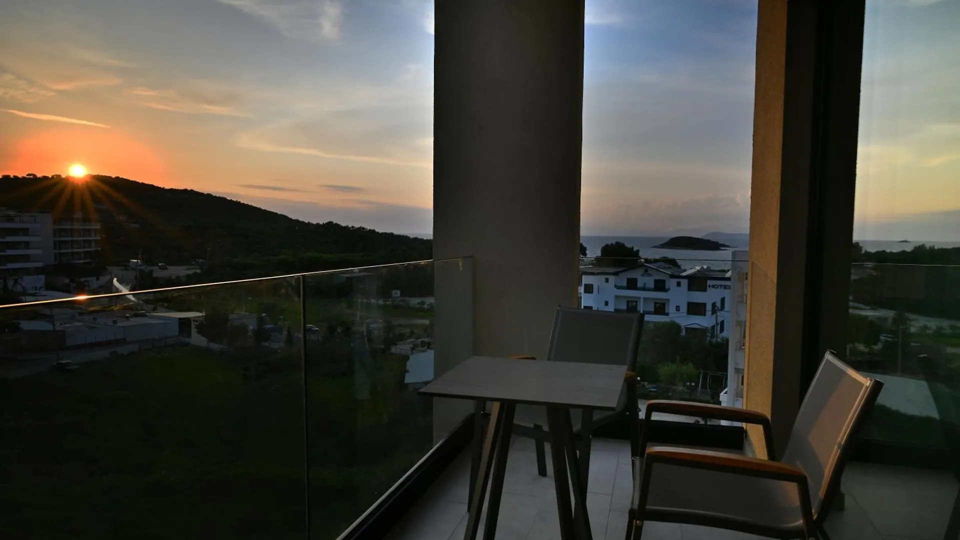 Muze Hotel Ksamil 4*,
